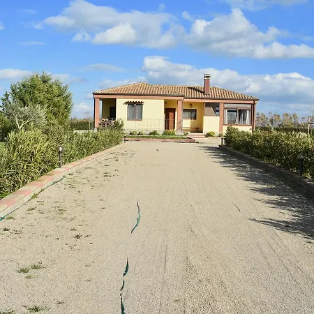 Country House Villa *